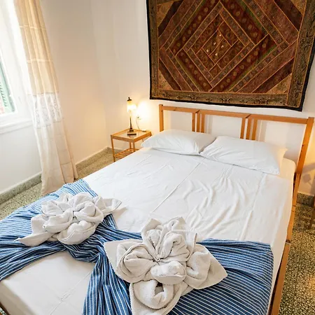 Elisabeth's Traditional House In Poros Apartment Poros Town